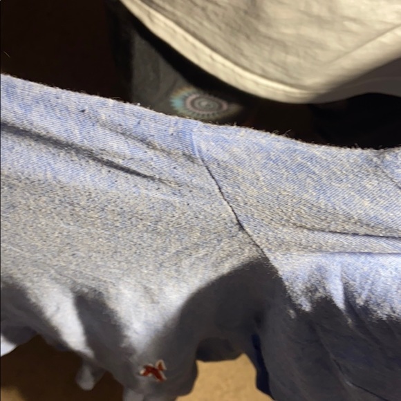 Small hollister v-neck blue shirt - Picture 5 of 6